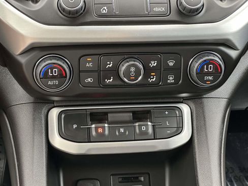 Used 2023 GMC Acadia SLE w/ Driver Convenience Package AWD/4WD image 20