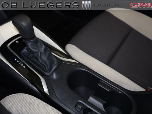 Used 2026 Toyota Corolla LE FWD image 20