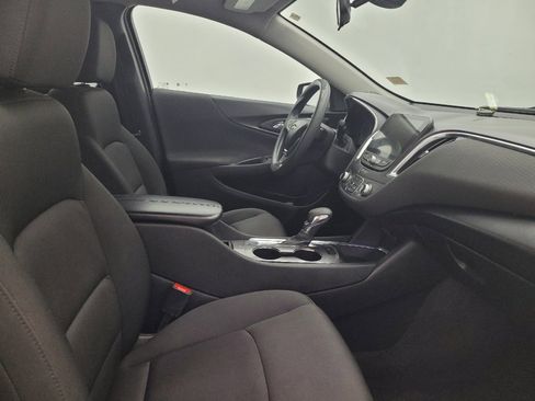 Used 2021 Chevrolet Malibu LT FWD image 21