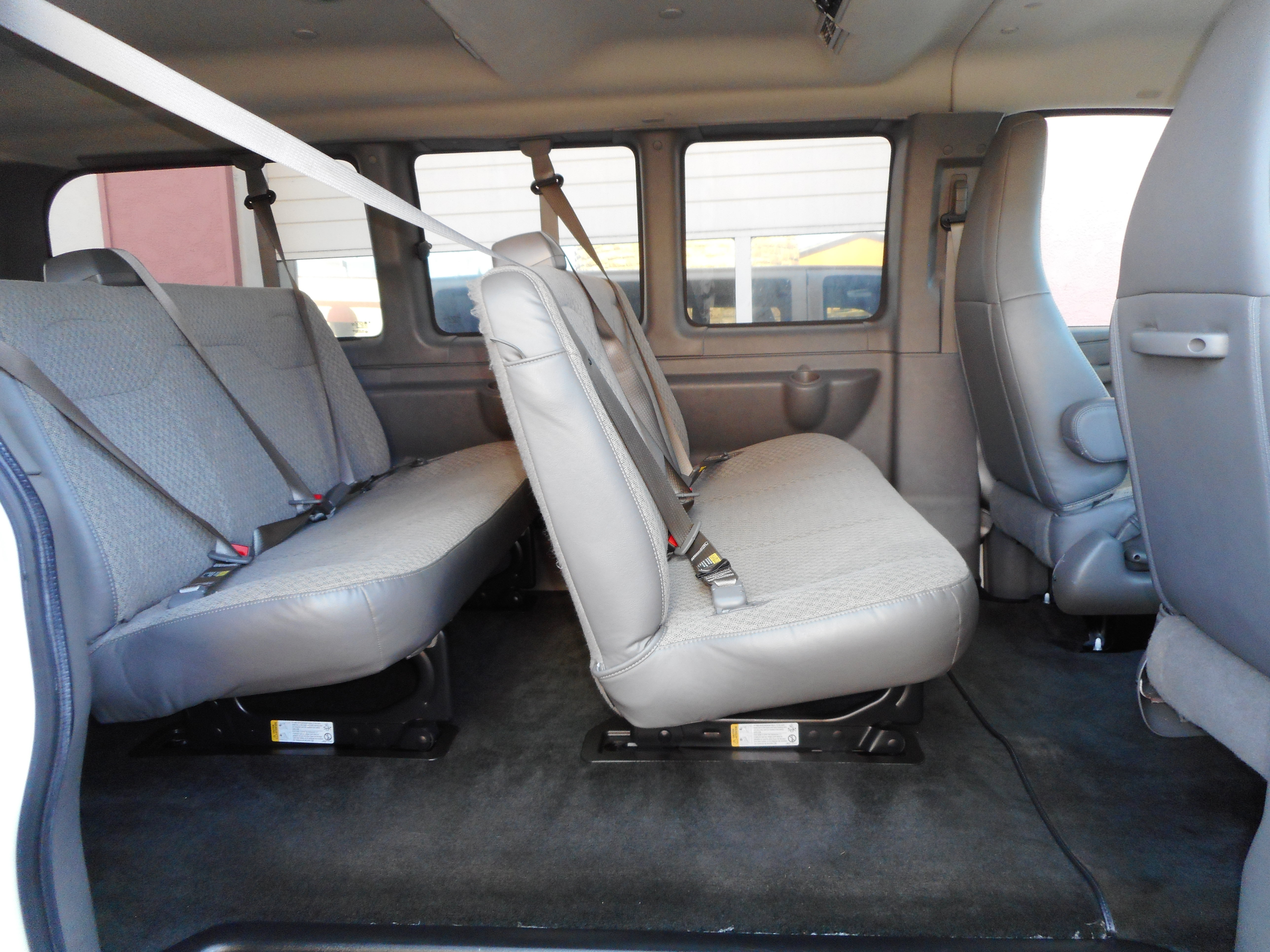 Used 2017 Chevrolet Express 3500 LT w/ LT Preferred Equipment Group RWD image 22