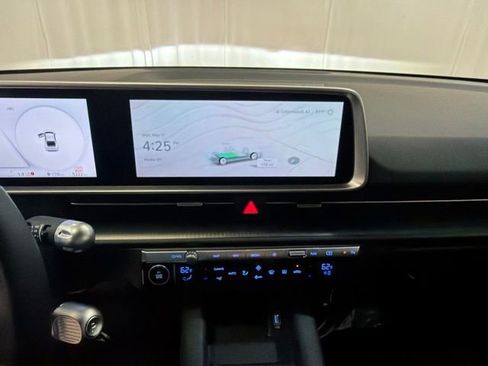 Used 2025 Hyundai Ioniq 6 SE AWD/4WD image 16