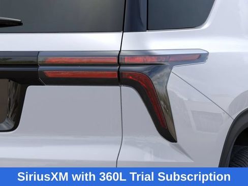 Used 2026 Chevrolet Traverse LT w/ Sun and Wheel Package AWD/4WD image 12