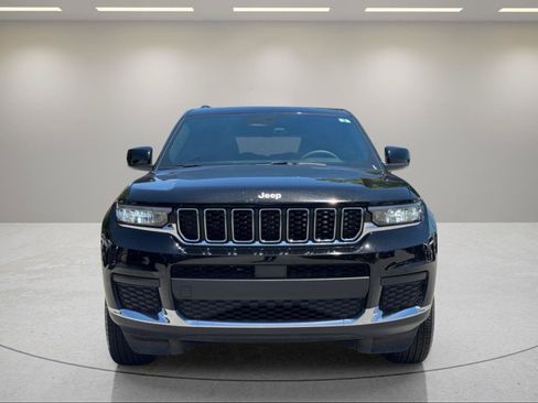 Used 2025 Jeep Grand Cherokee L Laredo RWD image 8
