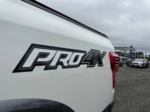 Used 2019 Nissan Titan PRO-4X w/ Pro-4x Convenience Package AWD/4WD image 63