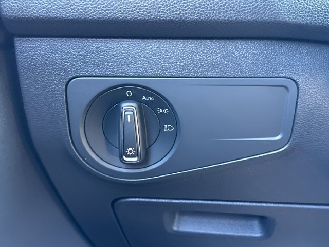Certified 2023 Volkswagen Tiguan SE R-Line AWD/4WD image 35