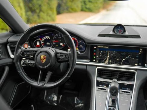 Used 2023 Porsche Panamera 4 Platinum Edition w/ Assistance Package AWD/4WD image 26