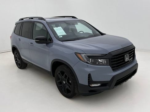 Used 2025 Honda Passport Black Edition image 2