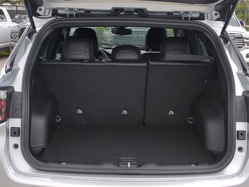 New 2026 Jeep Compass Latitude image 13