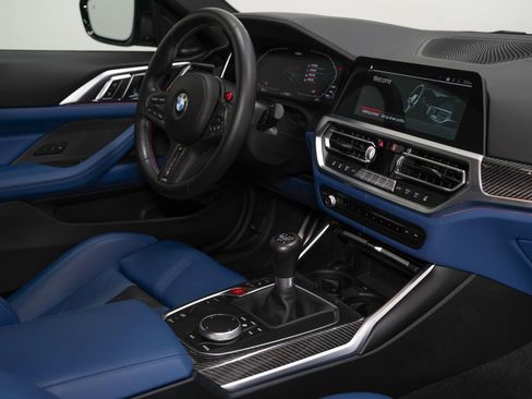 Used 2021 BMW M4 Coupe w/ M Carbon Exterior Package image 32