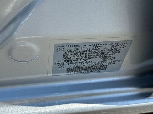 Used 2024 Nissan Versa SR FWD image 26