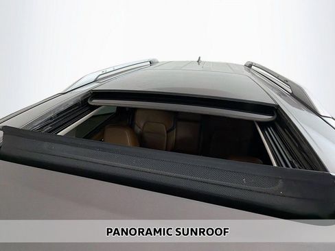 Used 2022 Nissan Pathfinder Platinum w/ Cargo Package image 4