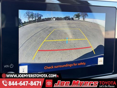 Used 2025 Toyota Camry LE image 19