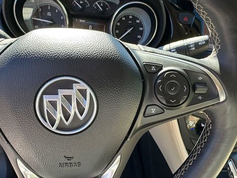 Used 2018 Buick Envision Essence image 27