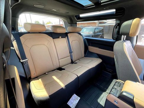 New 2025 Land Rover Defender 90 V8 image 27