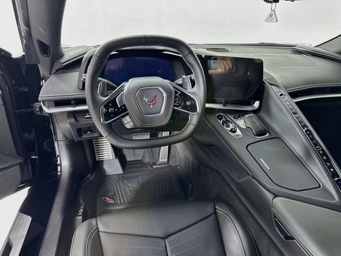 Used 2025 Chevrolet Corvette Stingray Preferred Conv w/ Z51 Performance Package RWD image 24