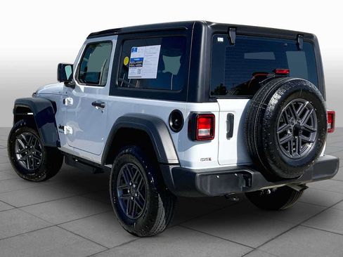 Used 2026 Jeep Wrangler Sport AWD/4WD image 12