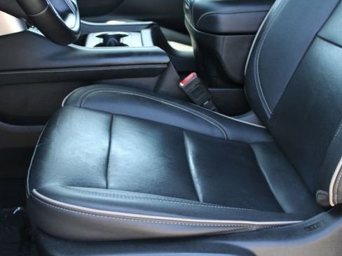 Used 2024 Chevrolet Tahoe Premier RWD image 34
