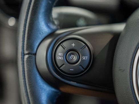 Used 2020 MINI Cooper 2-Door Hardtop FWD image 25