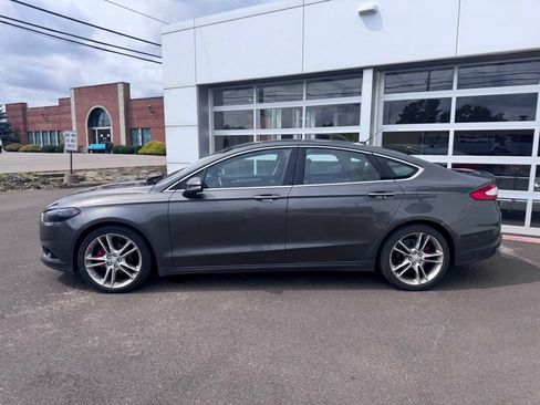 Used 2016 Ford Fusion Titanium FWD image 2