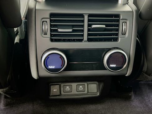 Certified 2025 Land Rover Discovery S AWD/4WD image 27