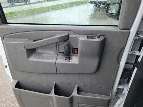 Certified 2023 GMC Savana 2500 w/ Driver Convenience Package image 16