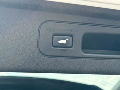 Certified 2024 Honda Odyssey Touring image 13