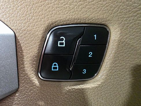 Used 2019 Ford F250 Lariat w/ Lariat Ultimate Package image 38