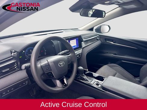 Used 2025 Toyota Camry LE image 10