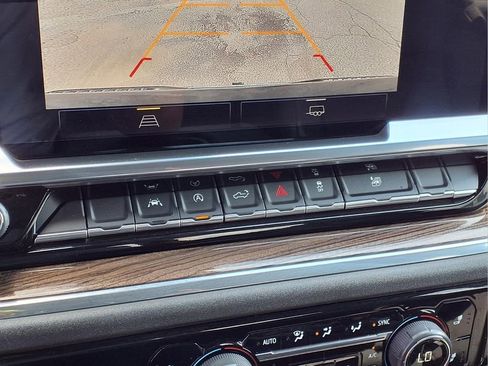 Used 2023 Chevrolet Silverado 1500 LT w/ Protection Package RWD image 12
