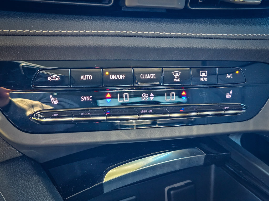 Used 2021 Buick Envision Preferred AWD/4WD image 25