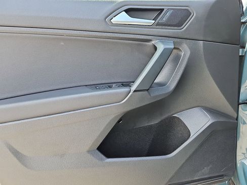 Used 2019 Volkswagen Tiguan SE FWD image 28