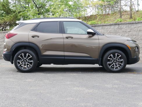 Certified 2021 Chevrolet TrailBlazer ACTIV w/ Technology Package AWD/4WD image 8
