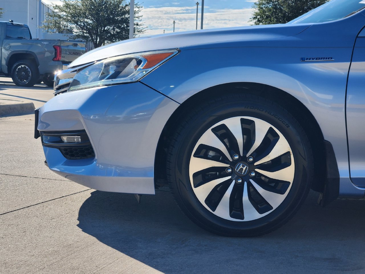 Used 2017 Honda Accord EX-L image 8