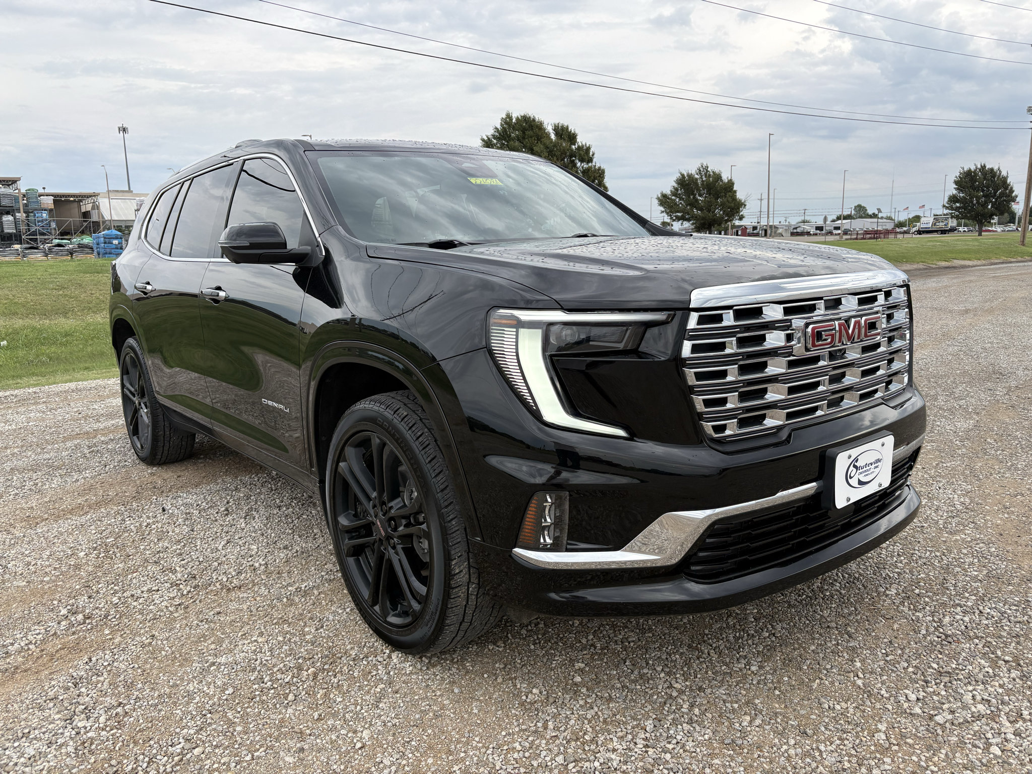Used 2024 GMC Acadia Denali w/ LPO, Floor Liner Package AWD/4WD image 3