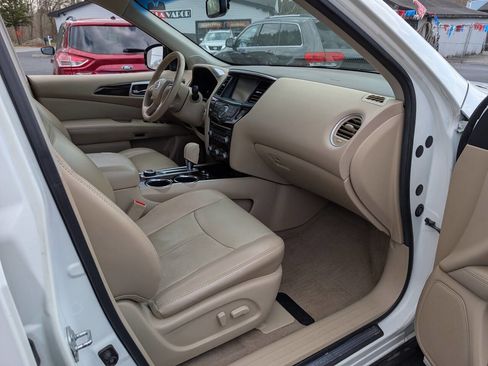 Used 2014 Nissan Pathfinder Platinum w/ Platinum Premium Package AWD/4WD image 9