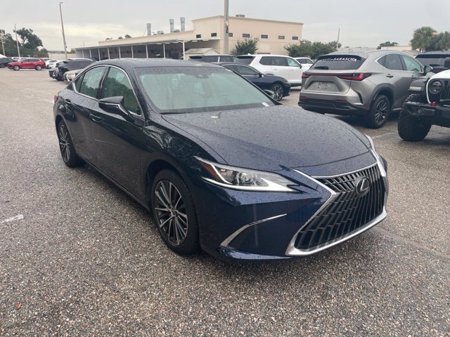 Used 2025 Lexus ES 350 w/ Premium Package FWD image 1