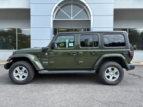 Used 2021 Jeep Wrangler Unlimited Sahara w/ Cold Weather Group AWD/4WD image 2