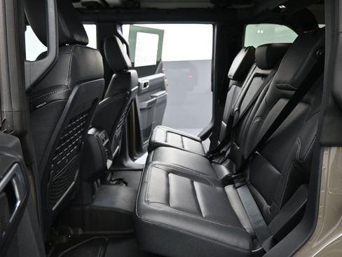 New 2026 Ford Bronco Badlands AWD/4WD image 17