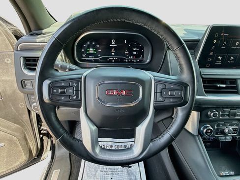 Used 2023 GMC Yukon XL SLT w/ SLT Luxury Package AWD/4WD image 14