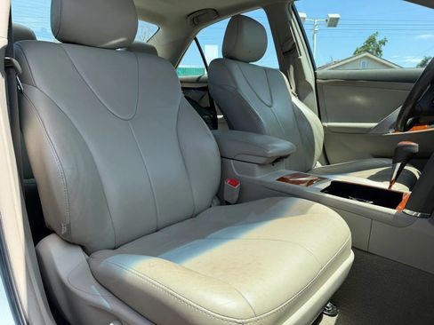 Used 2011 Toyota Camry XLE w/ SE/XLE Extra-Value Pkg FWD image 15
