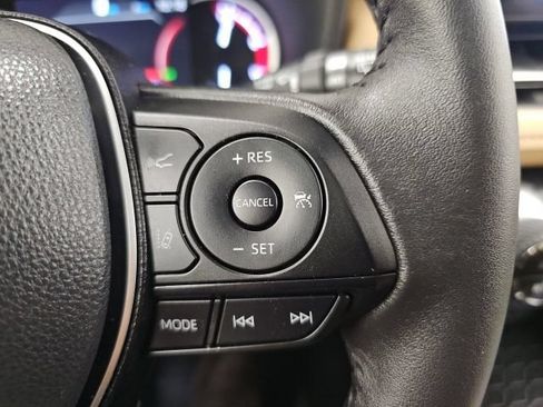 Used 2025 Toyota RAV4 XLE Premium FWD image 20