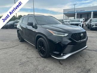 Used 2023 Toyota Highlander XSE FWD video 1