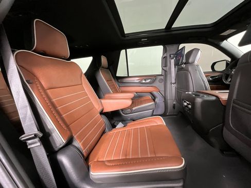 Used 2023 GMC Yukon Denali Ultimate image 23