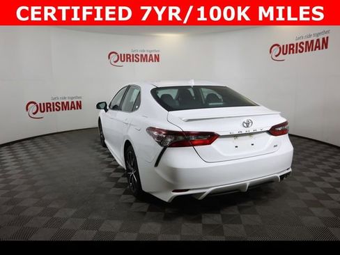 Used 2022 Toyota Camry SE FWD image 16