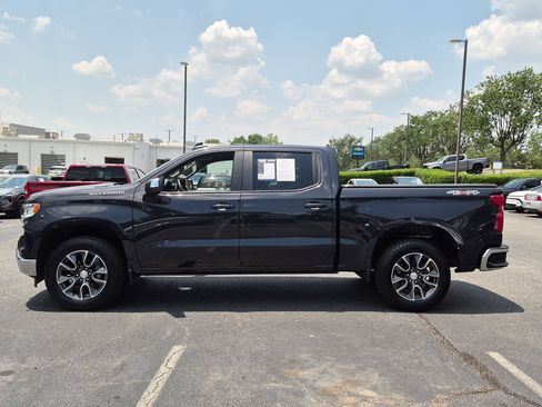 Used 2024 Chevrolet Silverado 1500 LT AWD/4WD image 11