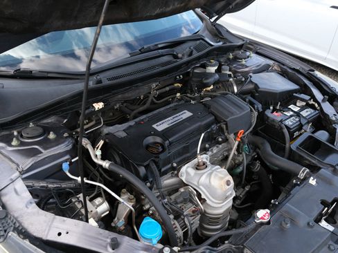 Used 2014 Honda Accord LX image 39