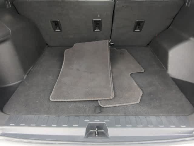 Used 2024 GMC Terrain SLT AWD/4WD image 25