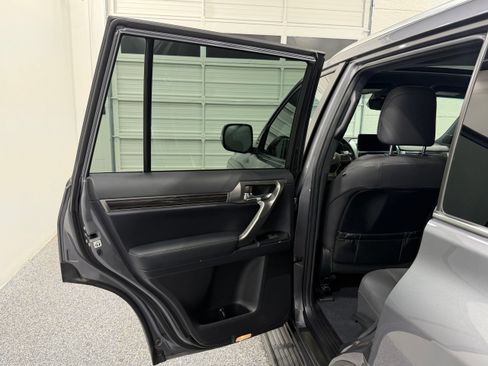 Used 2023 Lexus GX 460 Premium w/ Premium Package AWD/4WD image 21