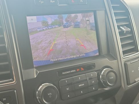 Used 2020 Ford F150 XLT w/ Equipment Group 302A Luxury AWD/4WD image 22