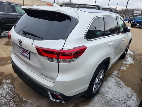 Used 2019 Toyota Highlander Limited image 4